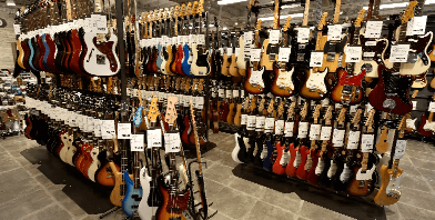 画像:専門店はジャンル特化で圧巻の品揃え