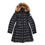 画像：MONCLER